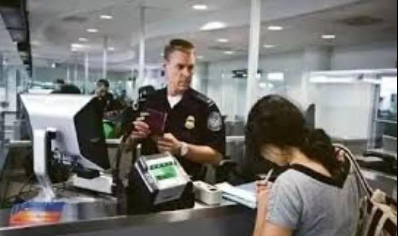 加拿大海关严查微信群http://www.yienvisa.com/ 