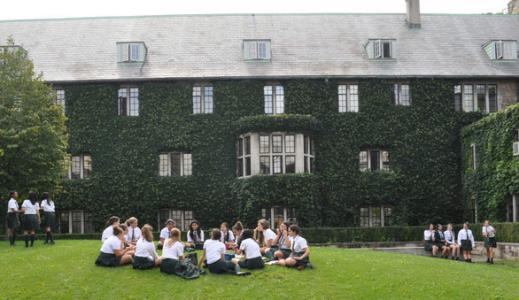 加拿大私立学校并不能保证申请工签http://www.yienvisa.com/ 