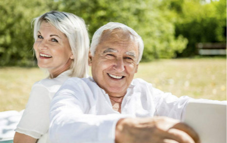 加拿大人均预期寿命比中国人多6.4年http://www.yienvisa.com/ 